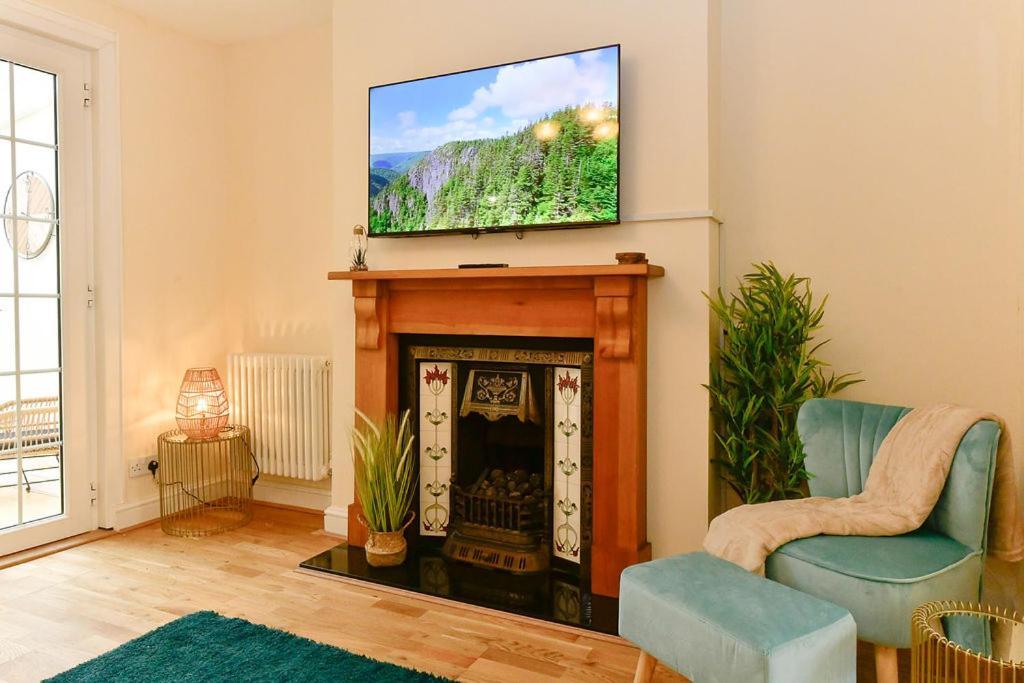 Just Stay Wales - Castle Square Cottage, Mumbles Экстерьер фото